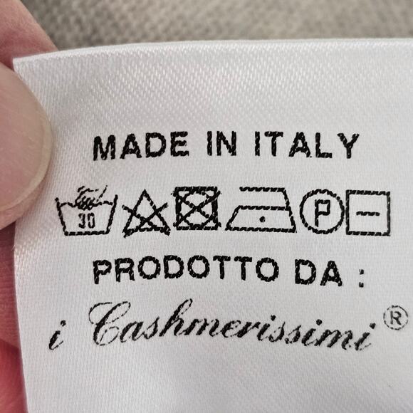 Chic Light Gray Cashmere Polo Sweater for Men - Stylish Long Sleeve, Size M - Picture 8 of 8